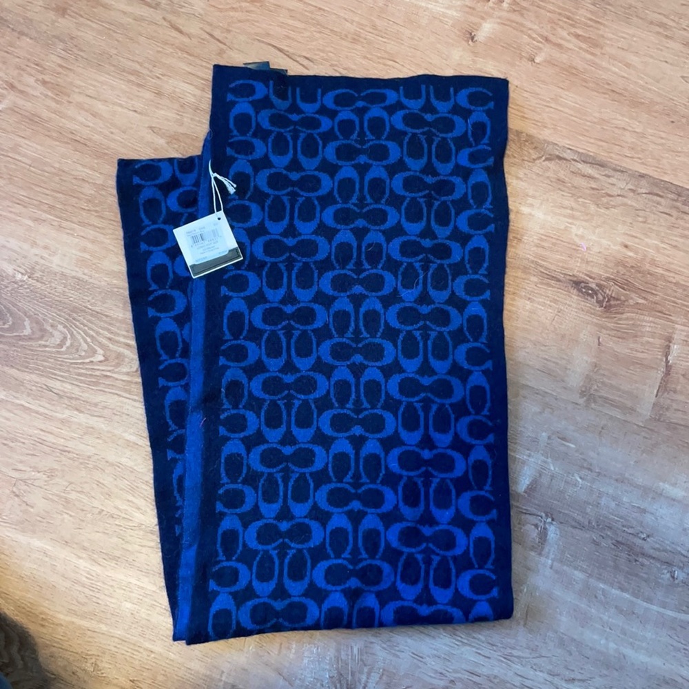 New with tags blue coach scarf